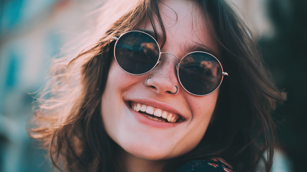 Best Sunglass Shape for Round Face